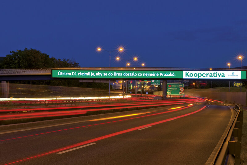 Backglightový most OC Chodov